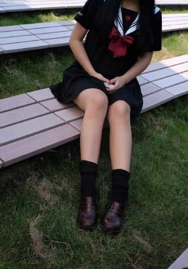 公交车上双乳被老汉揉搓玩故事_HD免费全集观看