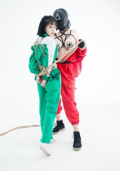 欧美女人跟男人日逼的一级视频_720在线播放观看