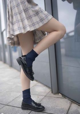 女生舔男生大龟头_1080超清在线观看