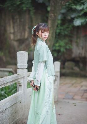 九九黄色人澡人爽_720神马影院手机在线