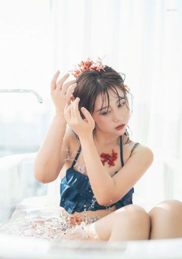 伊人久久大香线蕉综合高清_1080P免费观看视频